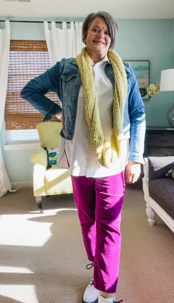 How to style pink pants multiple ways? - Karins Kottage