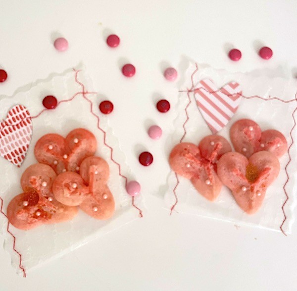 Easy DIY Valentine Treat bag - Karins Kottage