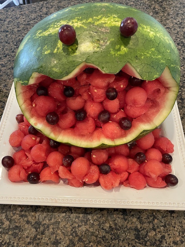 How to carve a watermelon clam shell