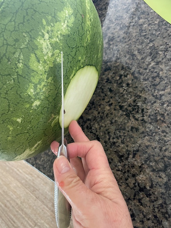 How to carve a watermelon into a clam shell