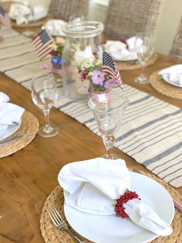 The Perfect Red, White, and Blue Table: Simple and Stunning!