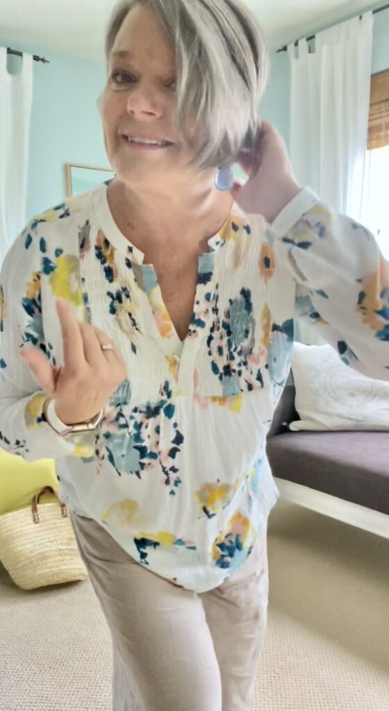 Effortlessly Chic: Styling a Floral Tunic Top - Karins Kottage