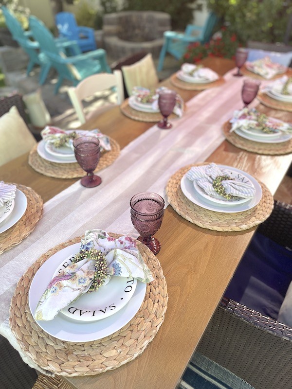 Creating a Charming Backyard Fall Dinner Party