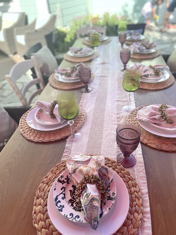 Creating a Charming Backyard Fall Dinner Party