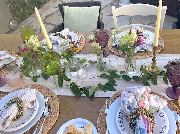 Creating a Charming Backyard Fall Dinner Party
