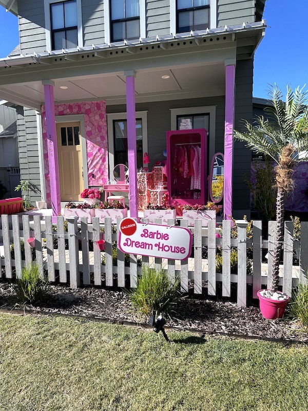 Giddy Up for a Spooky Western Barbieland Halloween Tablescape!