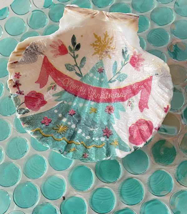 Decoupage Shell, Painted Shell Art, Coastal Decor, Seashell Trinket Dish,  Shell Ring Dish, Painted Clam Shell 