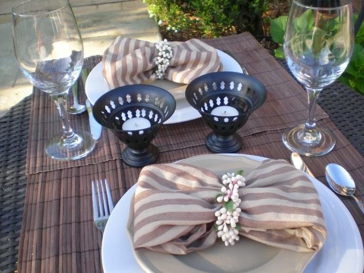 How to Create a Brown & Tan Poolside Tablescape For Two