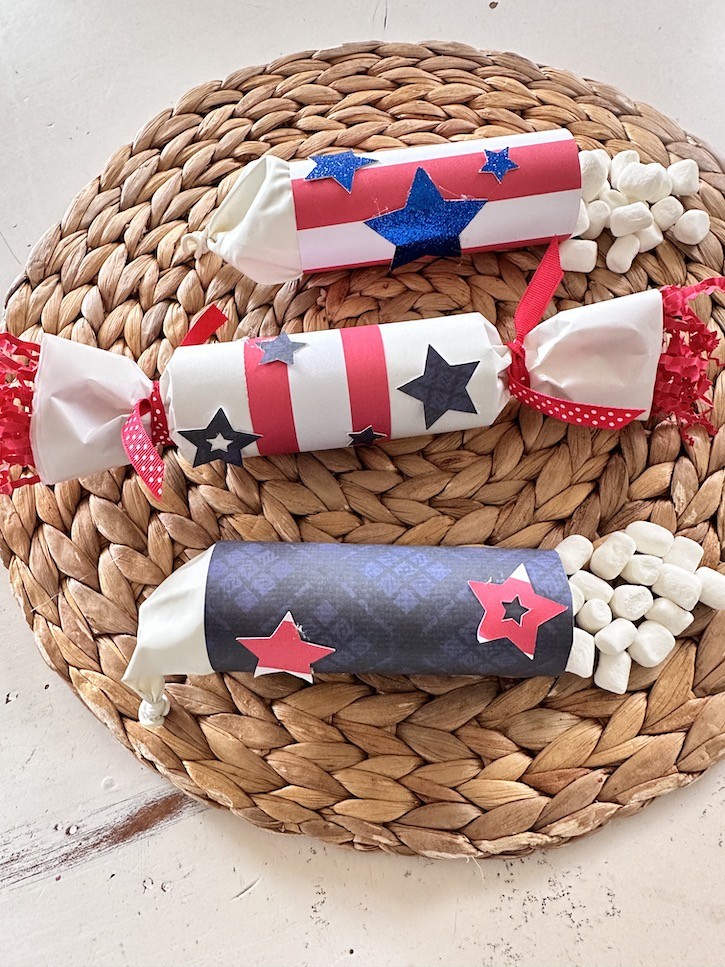 4th of July Firework Poppers: DIY Party Favors for Kids and Adults