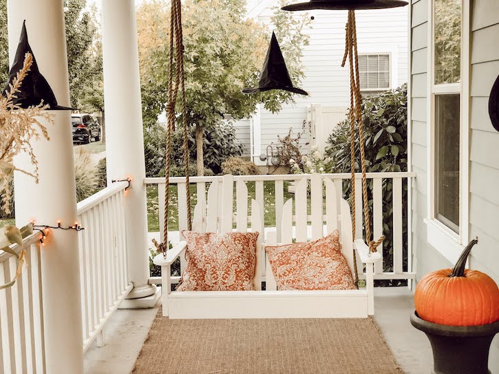 Vote for Our Porch in the American Farmhouse Style Contest!