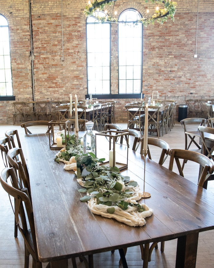 How to Transform Your Wedding Reception with DIY Eucalyptus Garlands