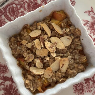 Easy Peach Crumble for Two: A Delicious Summer Dessert Recipe