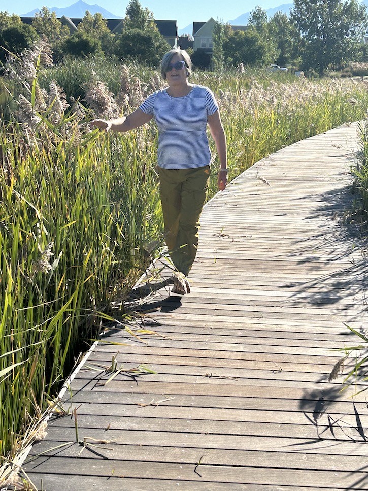 Why High-Rise Cargo Utility Pants are a Must for Women Over 50