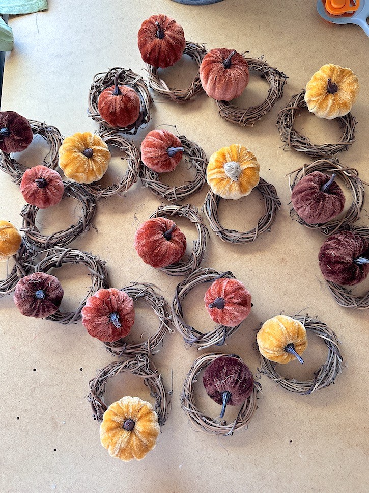 Easy Pumpkin Napkin Rings