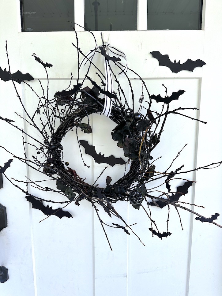 DIY spooky bat wreath
