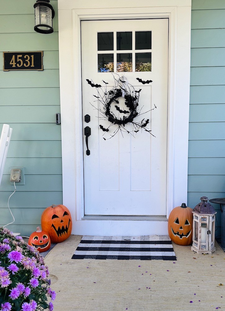 DIY Spooky Black Bat Wreath