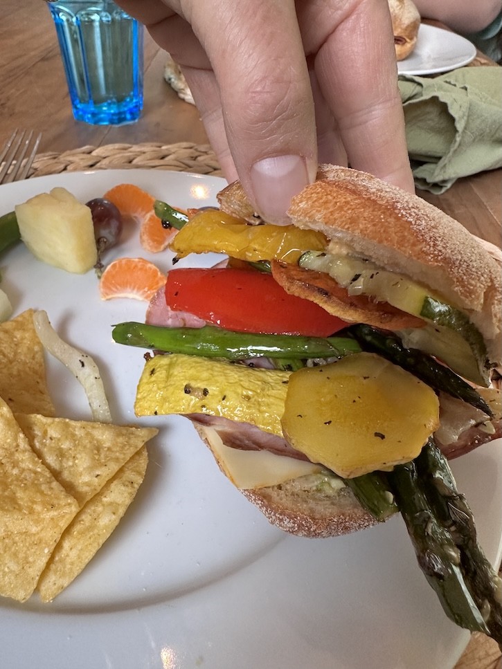 Easy Roasted Vegetable Sandwiches on Ciabatta – A Crowd-Pleasing Favorite!