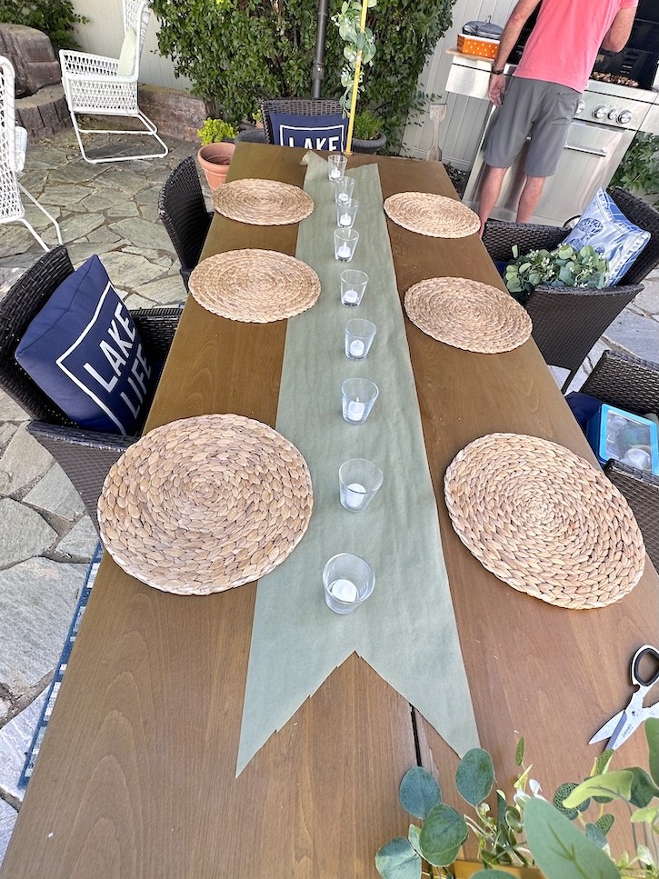 outdoor summer tablescape