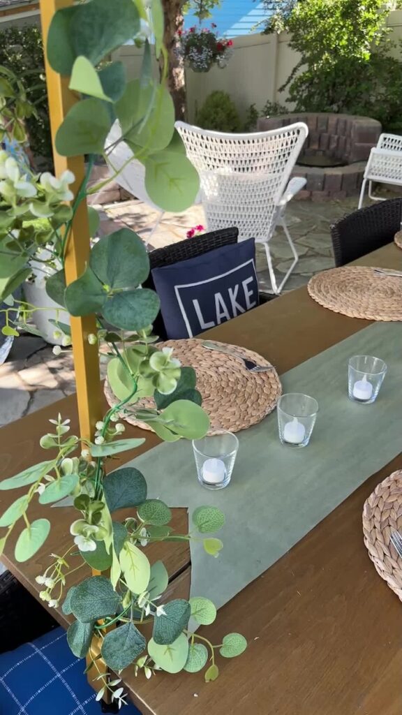 outdoor summer tablescape