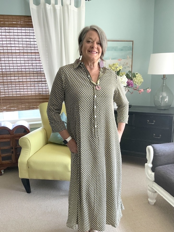 midi shirtdress outfit ideas for women over 50