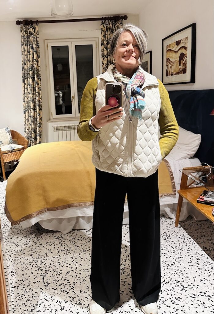 quilted vest outfit for fall travel women over 50