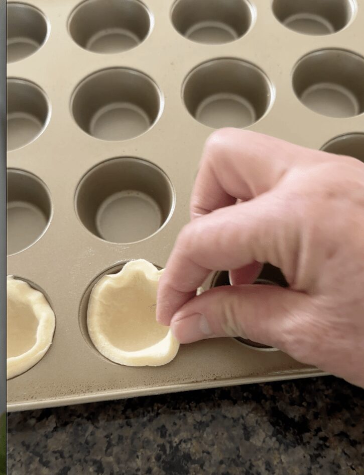 mini quiche appetizers pie dough in mini muffin pan