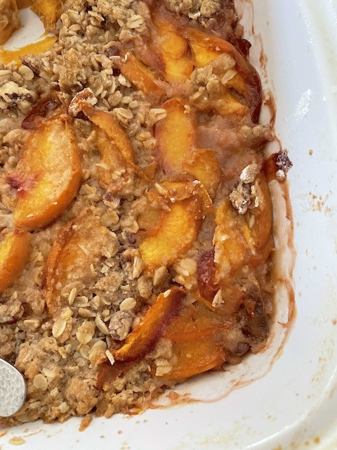 easy peach crisp with frozen peaches