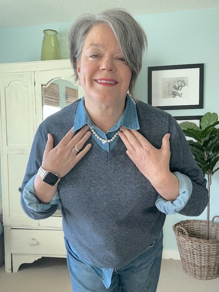 denim shirt casual outfit for women over 50