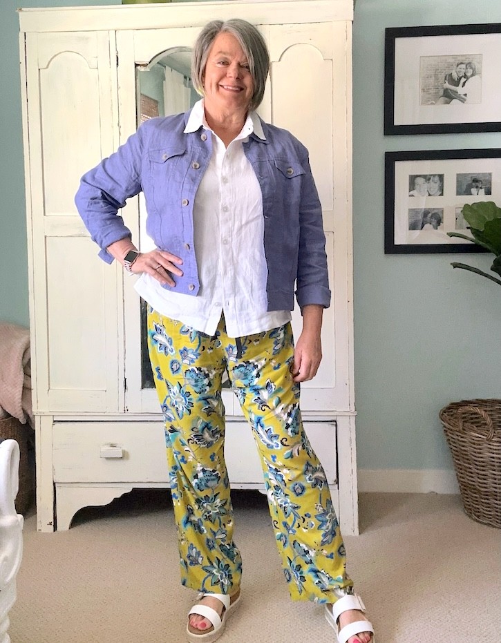 Colorful Outfit Ideas for Women Over 50 This Summer