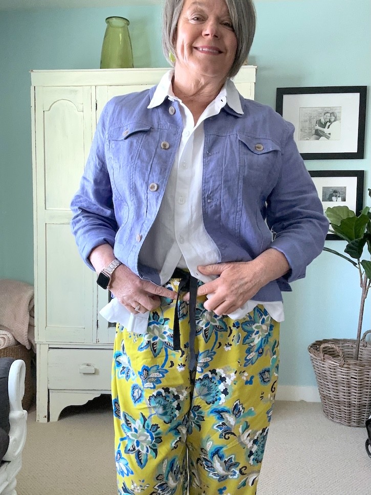 Colorful Outfit Ideas for Women Over 50 This Summer
