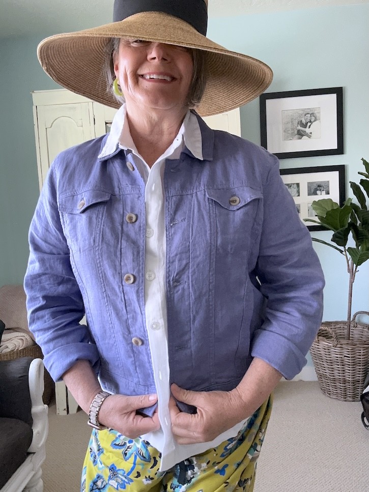 Colorful Outfit Ideas for Women Over 50 This Summer