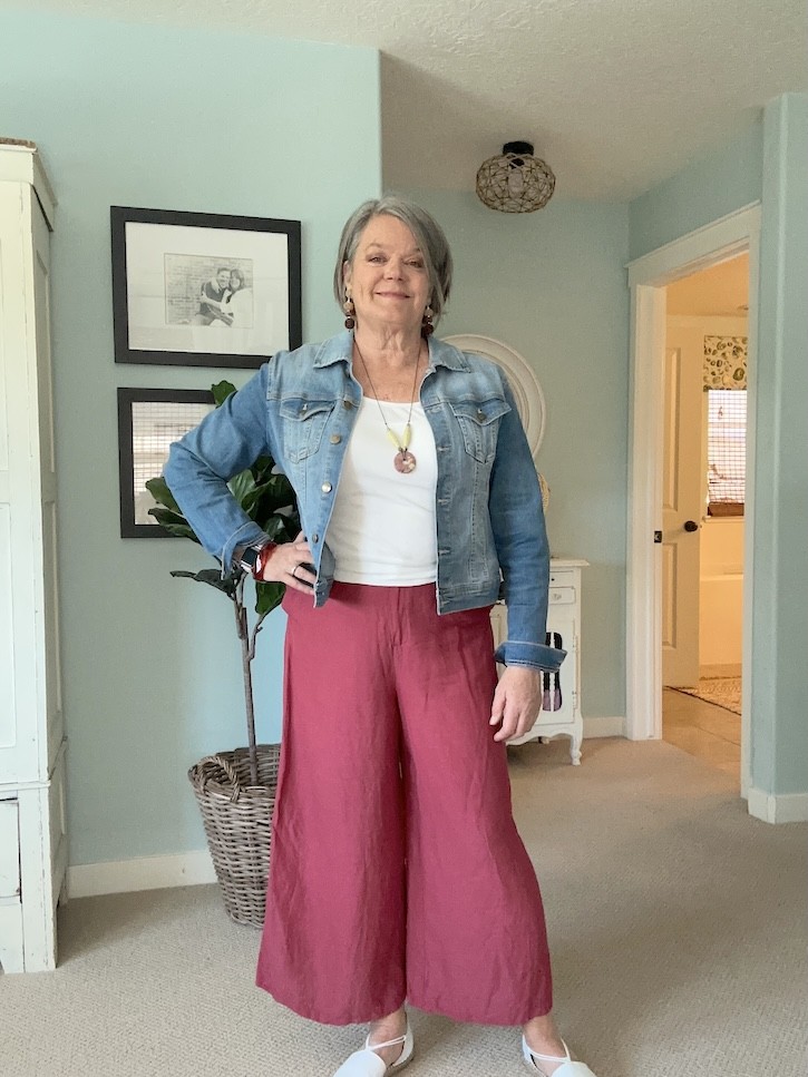 Summer outfit with wide-leg palazzo pants and denim jacket