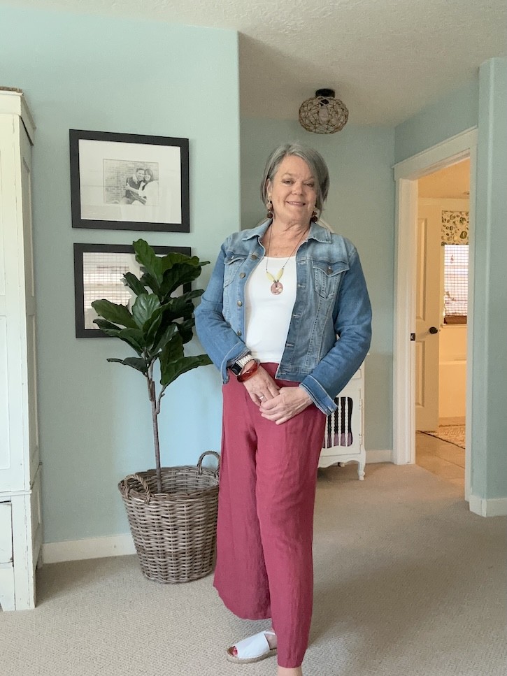 Summer outfit with wide-leg palazzo pants and denim jacket