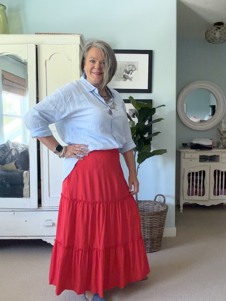 How to style a tiered skirt with linen blouse
