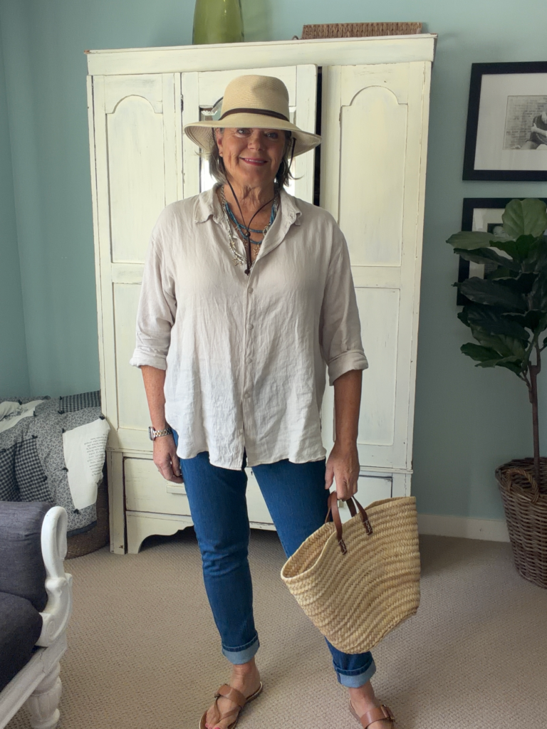 One shirt 3 ways linen blouse over skinny jeans
