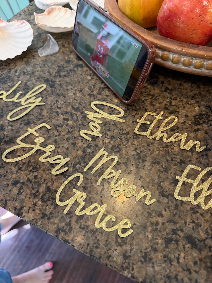 cricut cut out names for place cards